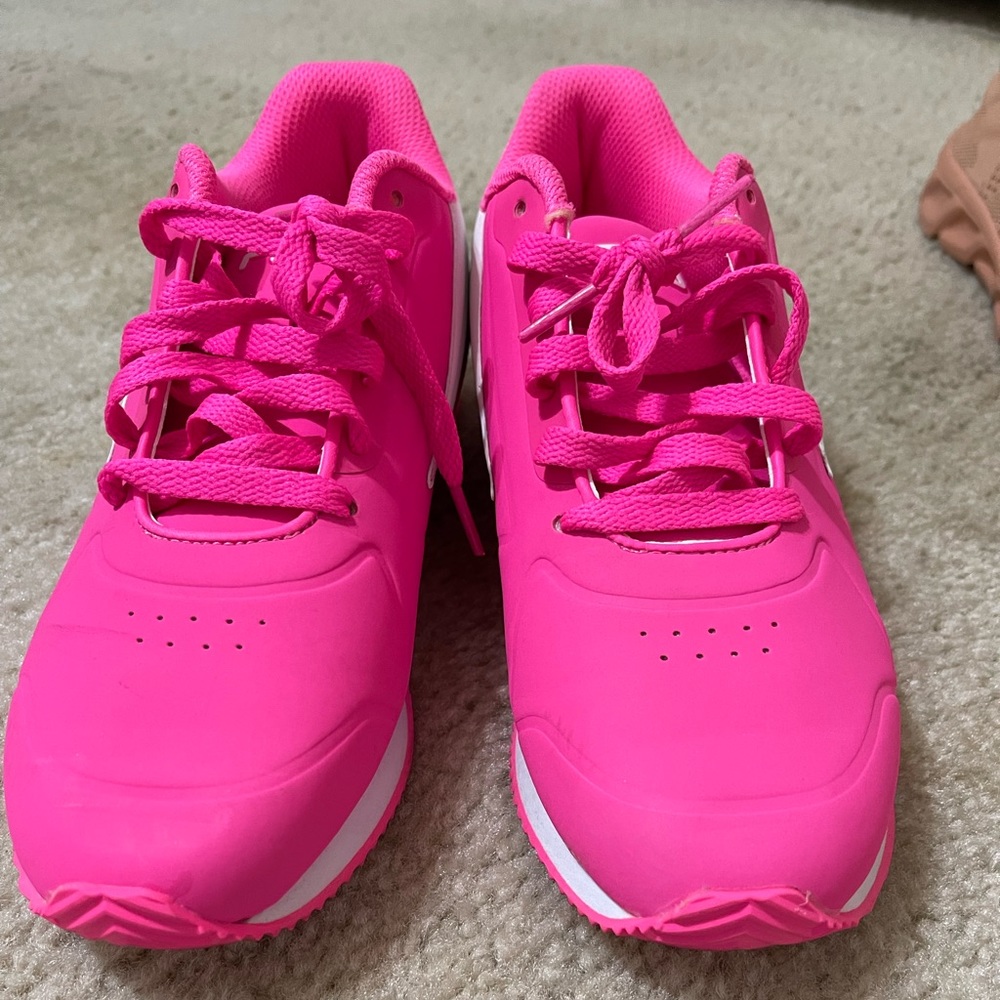 Hot pink fila shoes